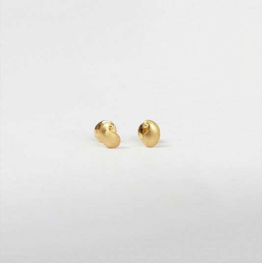 The Babyrasa Tresa Paisley Gold Ear Studs by Rasvihar