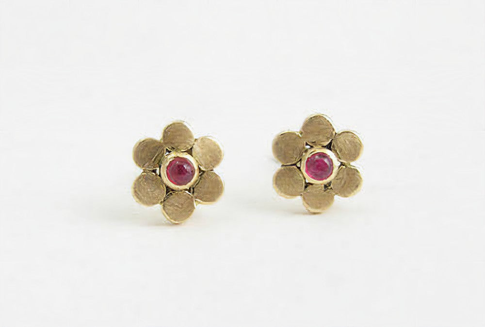 The Babyrasa Yahvi Floral Gold and Ruby Ear Studs by Rasvihar