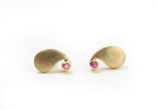 The Babyrasa Radhiya Paisley Gold and Ruby Ear Studs by Rasvihar