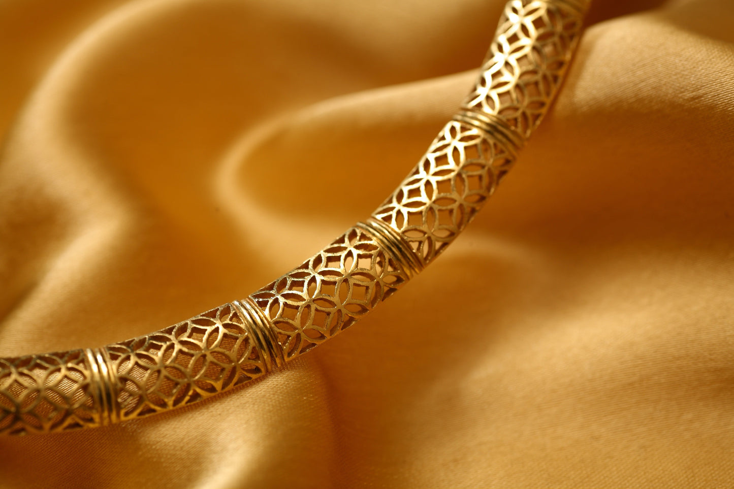 The Indrakanta Lace Series Gold Necklace by Rasvihar