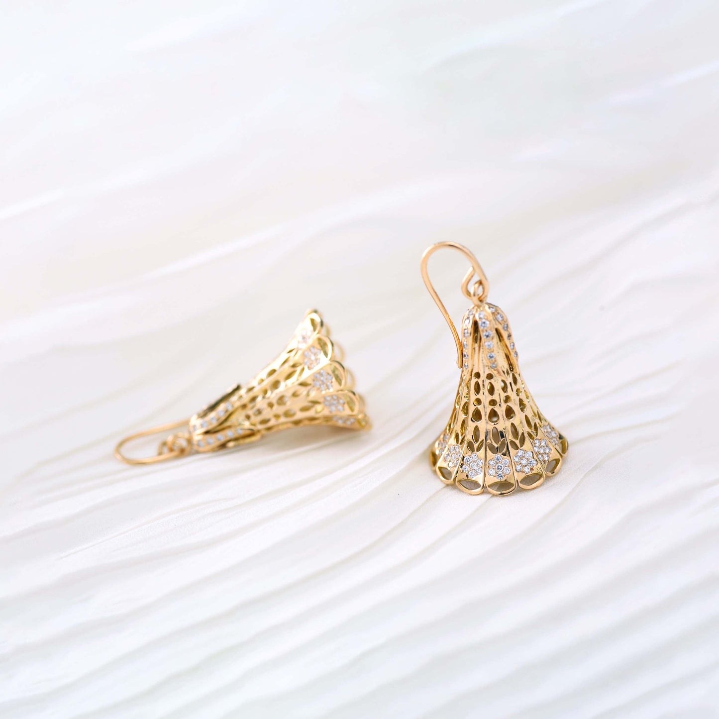 The Tasha Gold and Diamond Jhumka by Rasvihar