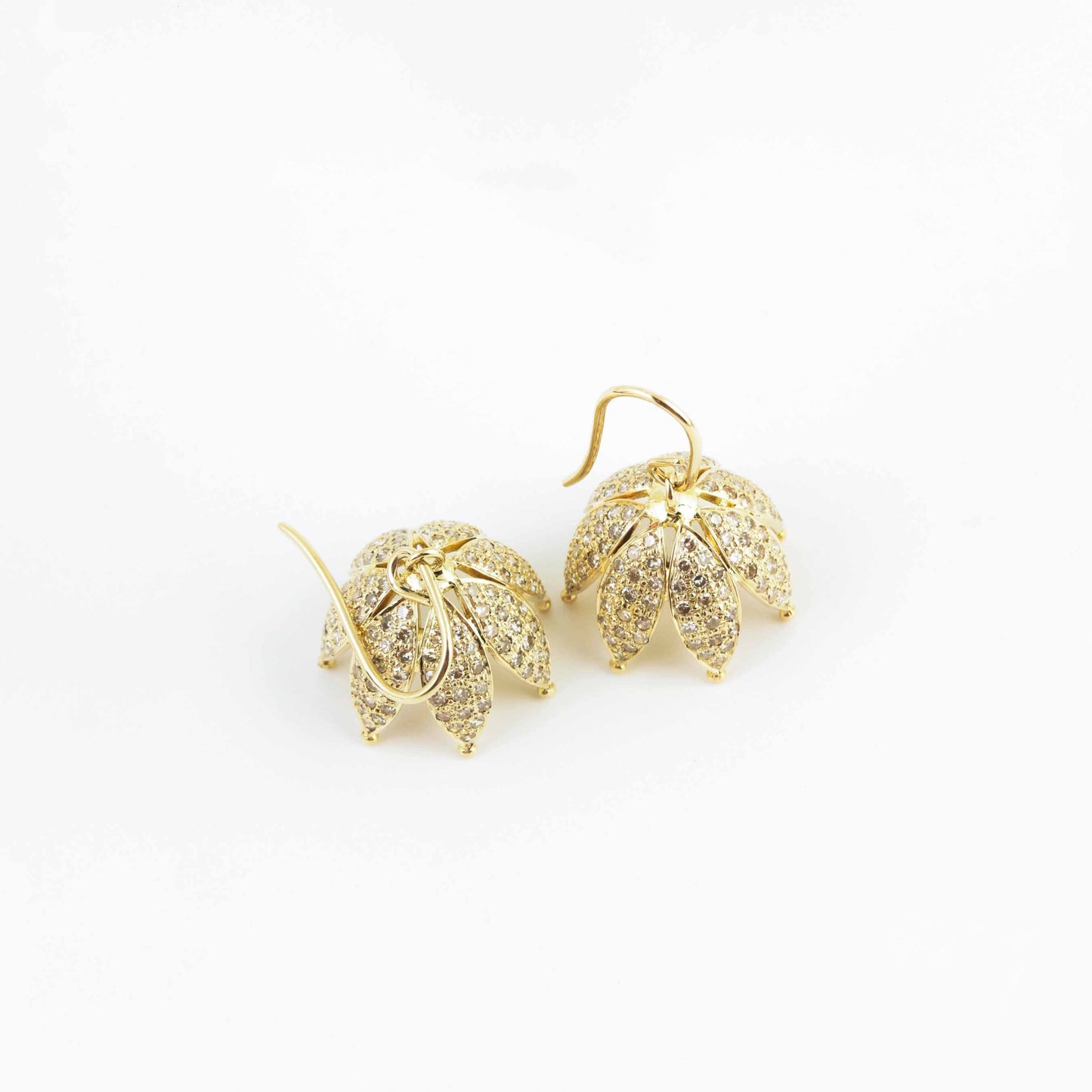 The Kavitha Gold and Diamond Jhumka by Rasvihar