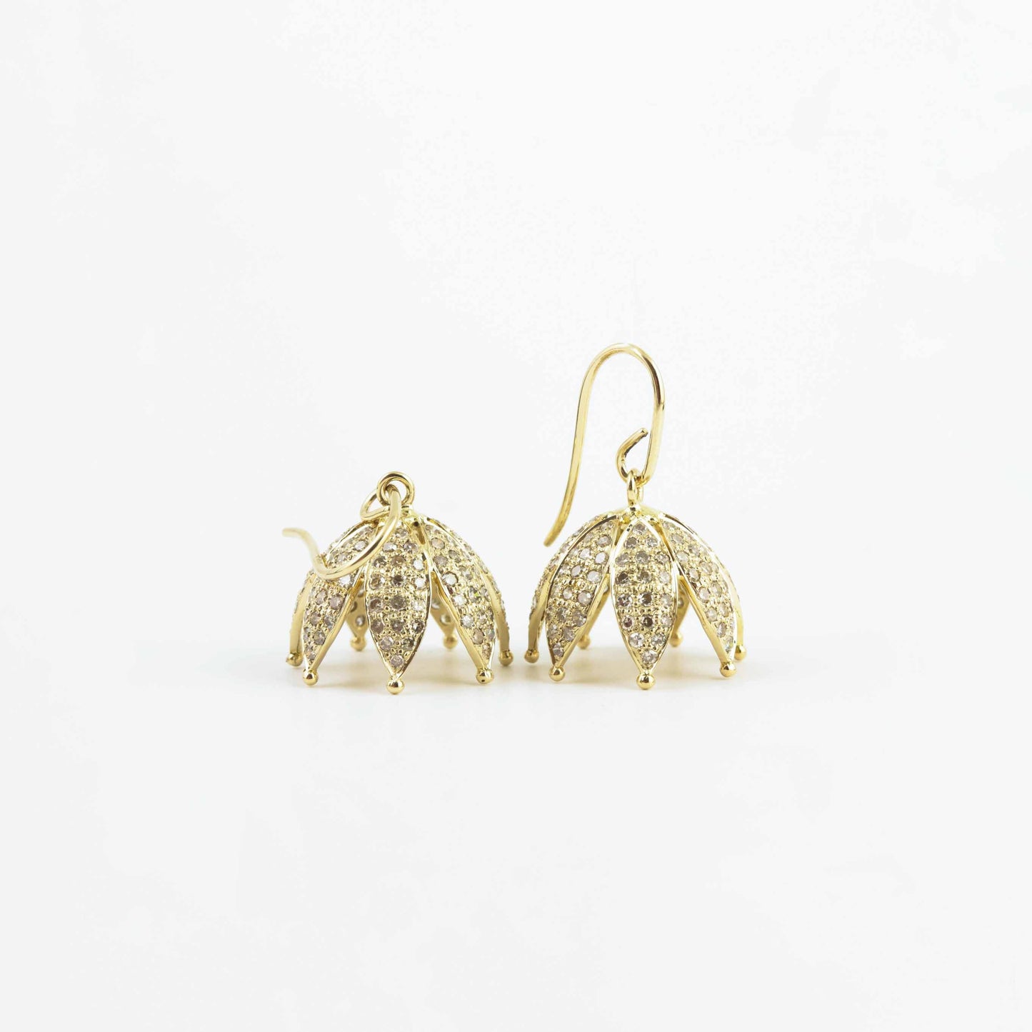 The Kavitha Gold and Diamond Jhumka by Rasvihar