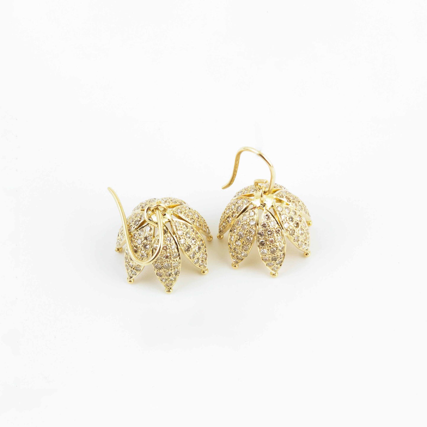 The Kavitha Gold and Diamond Jhumka by Rasvihar