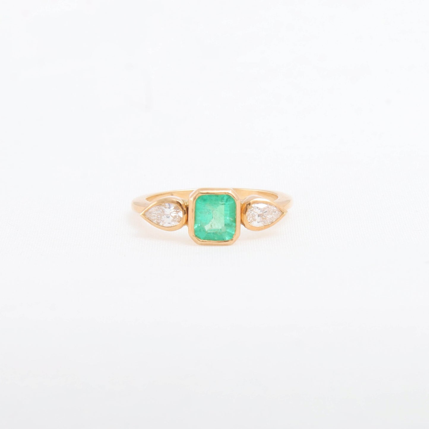 The Pradha Gold, Diamond and Emerald Ring by Rasvihar