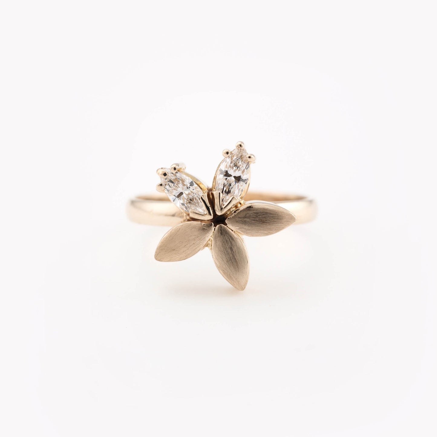 The Sakshi Gold and Diamond Ring by Rasvihar