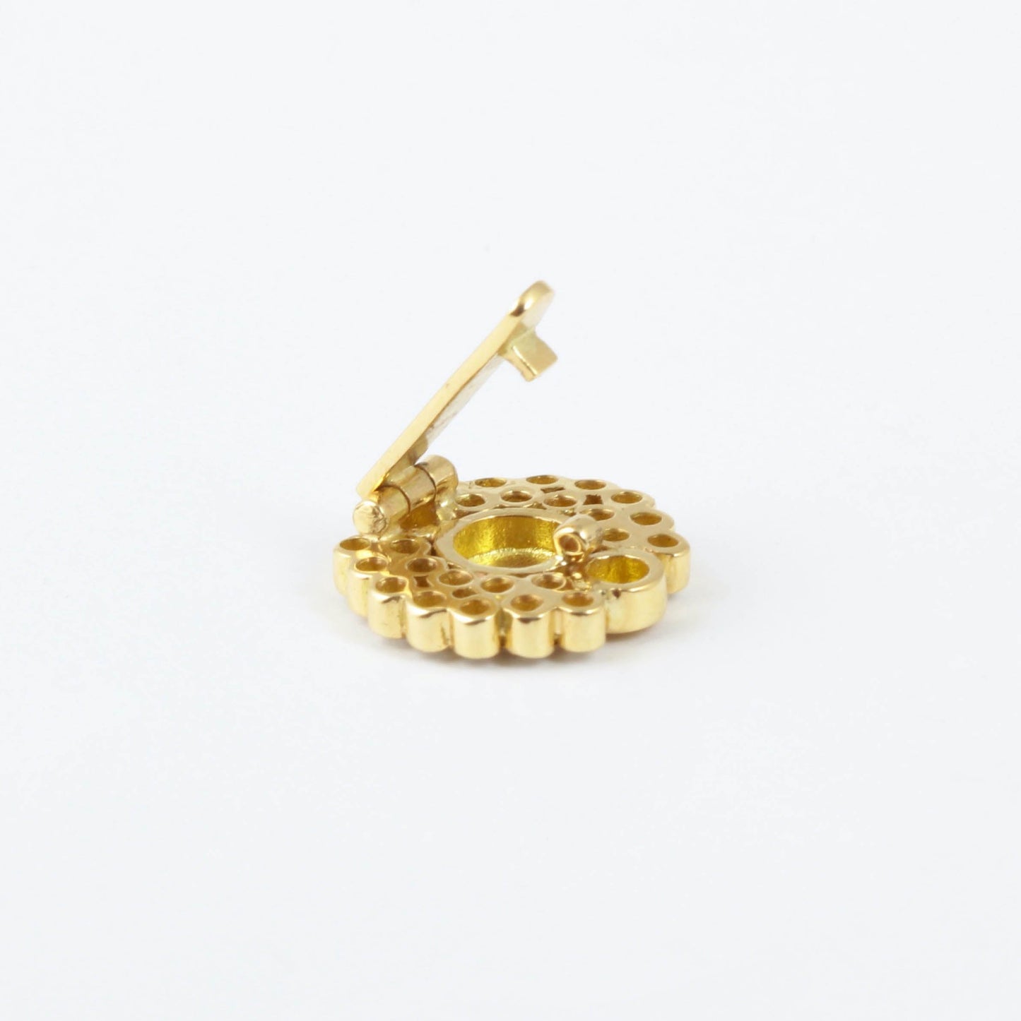 The Smaritha Gold and Diamond Pendant by Rasvihar