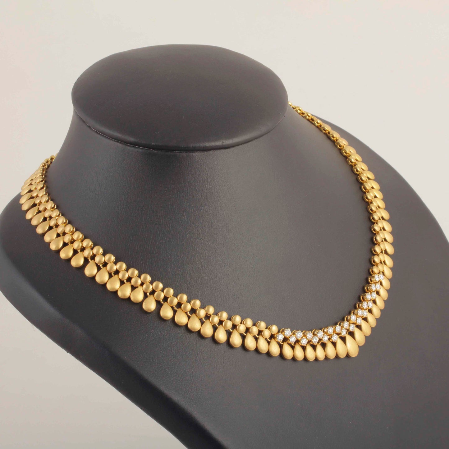 The Athulya Gold and Diamond Necklace by Rasvihar