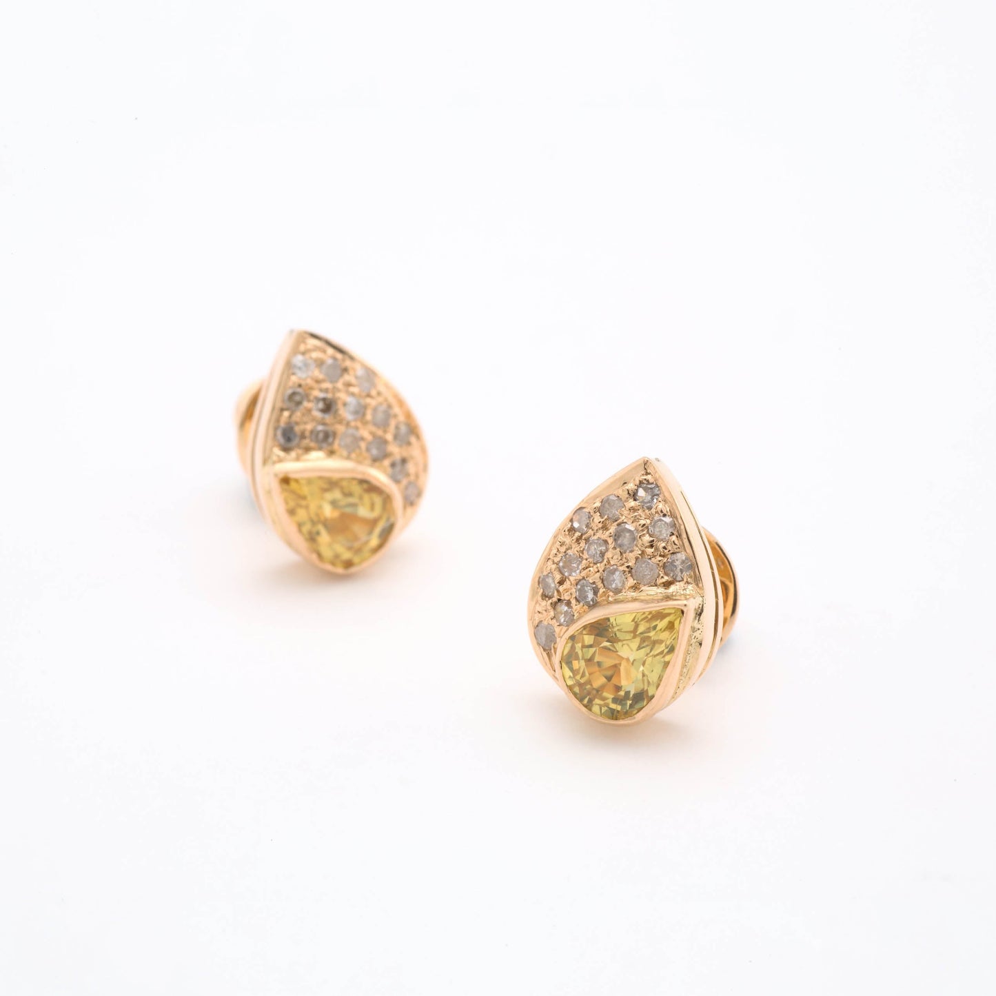 The Darpan Gold, Diamond and Yellow Sapphire Ear Studs by Rasvihar